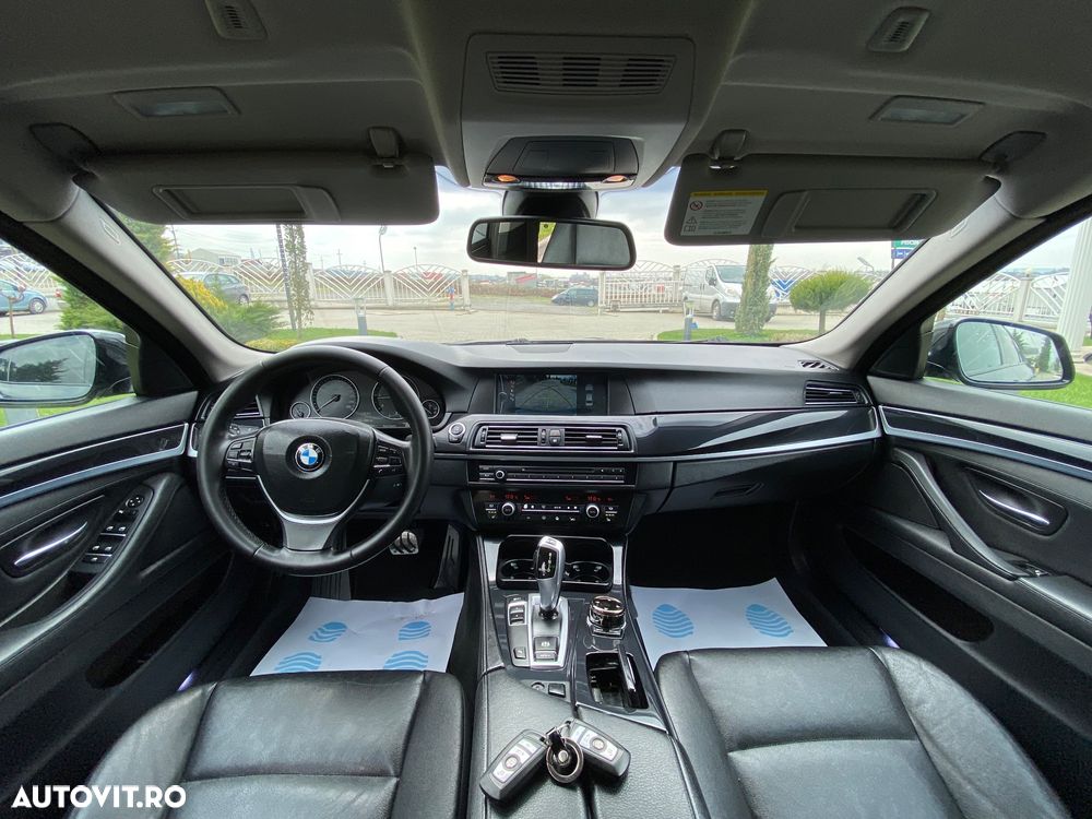 BMW Seria 5 520d Aut. Luxury Line - 13