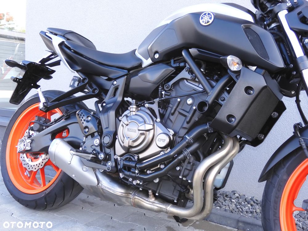Yamaha MT - 7
