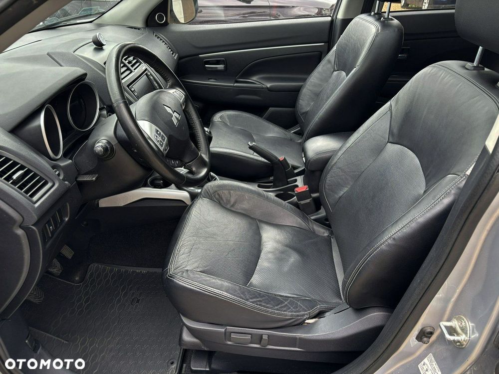 Mitsubishi ASX - 16