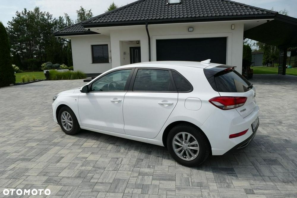 Hyundai i30 1.0 T-GDI Connect & Go - 10