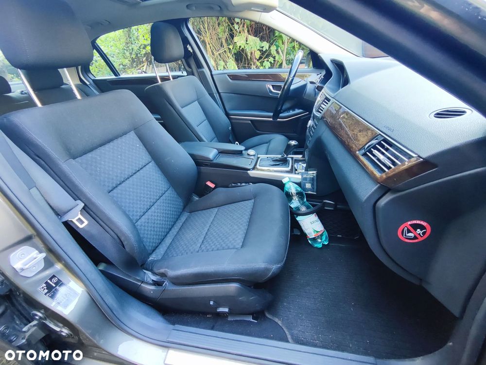 Mercedes-Benz Klasa E 250 CDI DPF BlueEFFICIENCY Automatik Elegance - 9