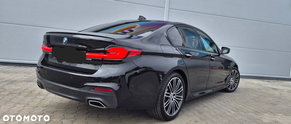 BMW Seria 5 520d Sport Line - 4