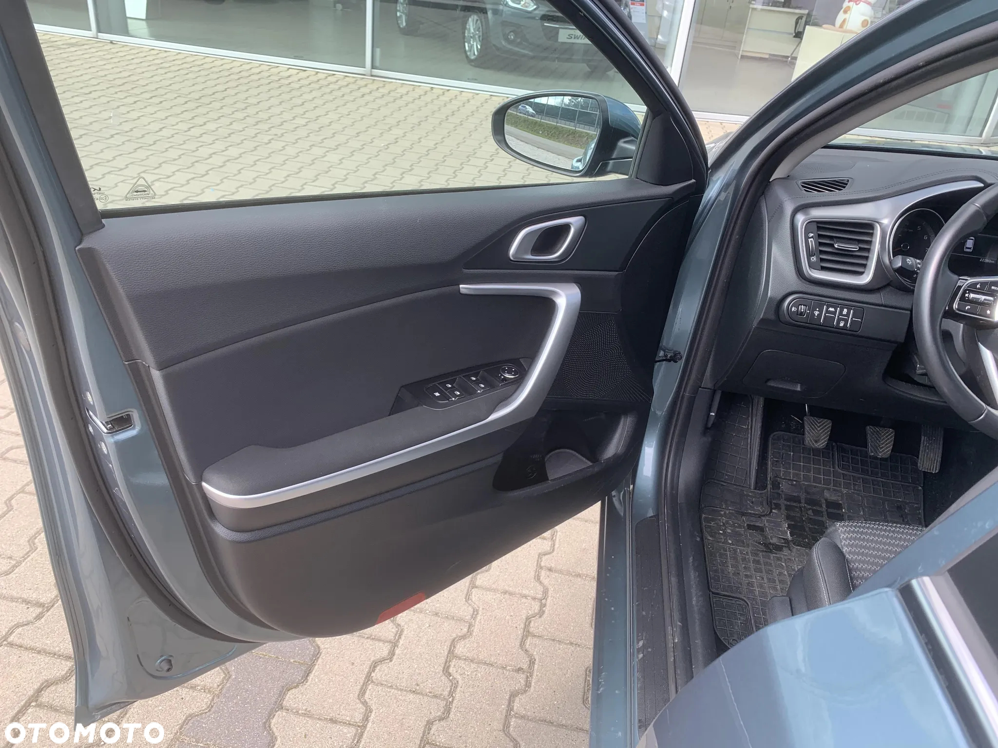 Kia Ceed 1.5 T-GDI M - 10