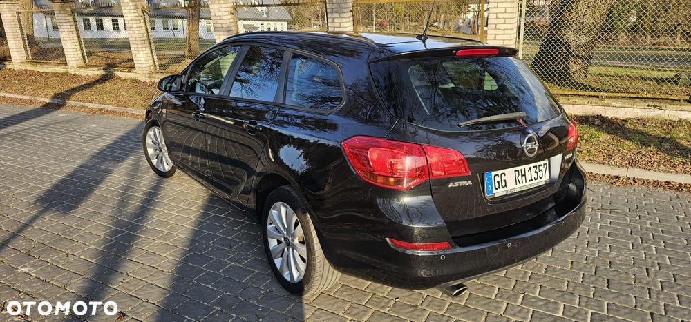 Opel Astra 1.4 Turbo 150 Jahre - 34
