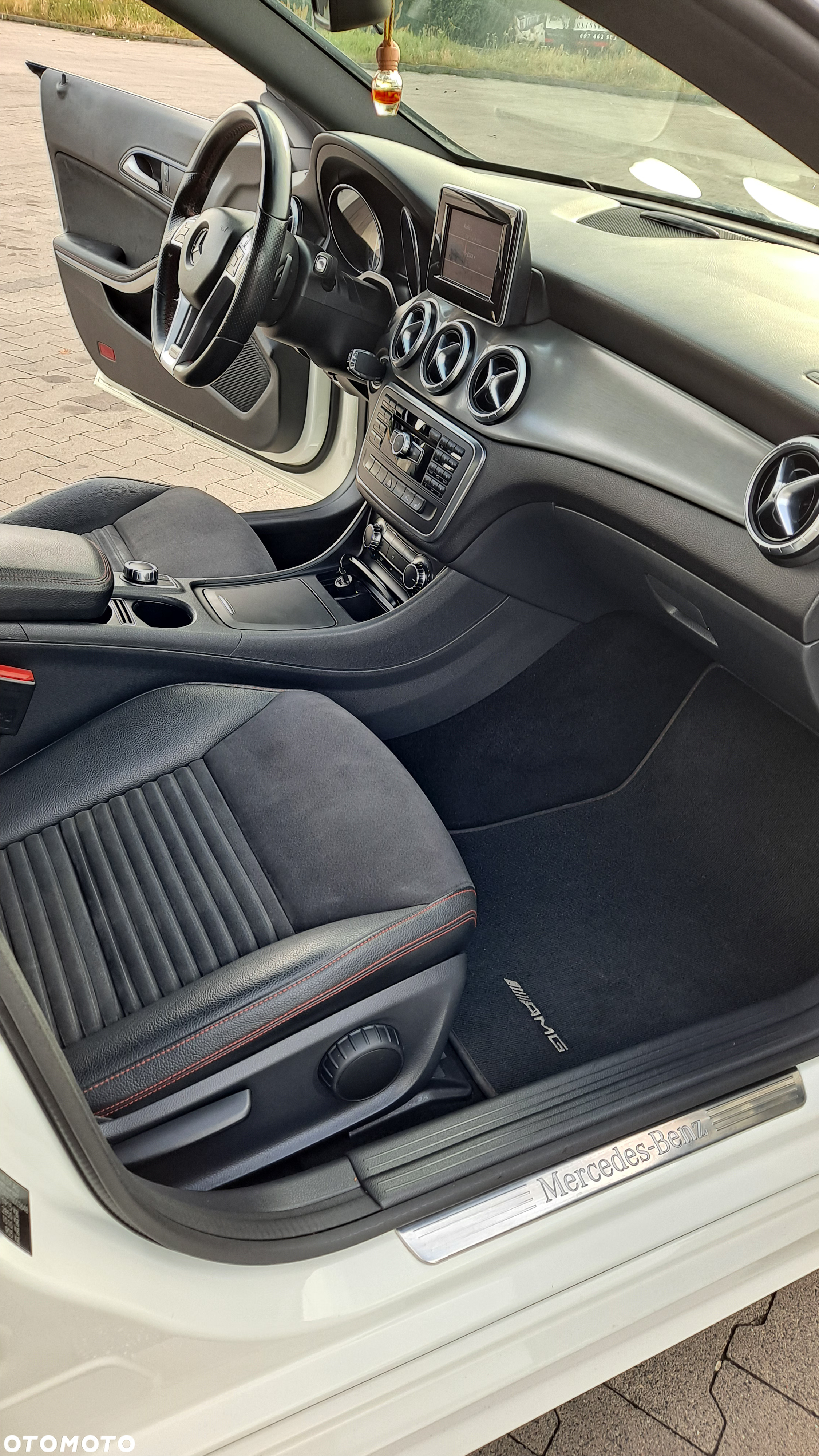 Mercedes-Benz CLA - 20