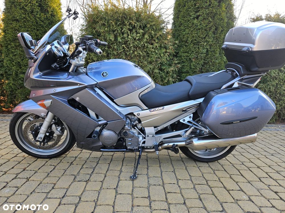 Yamaha FJR - 6