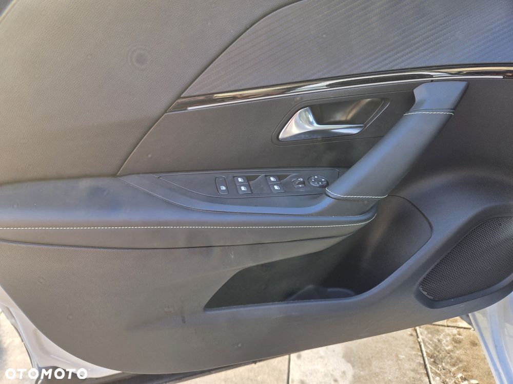 Peugeot 2008 1.2 Pure Tech GPF Allure S&S EAT6 - 15