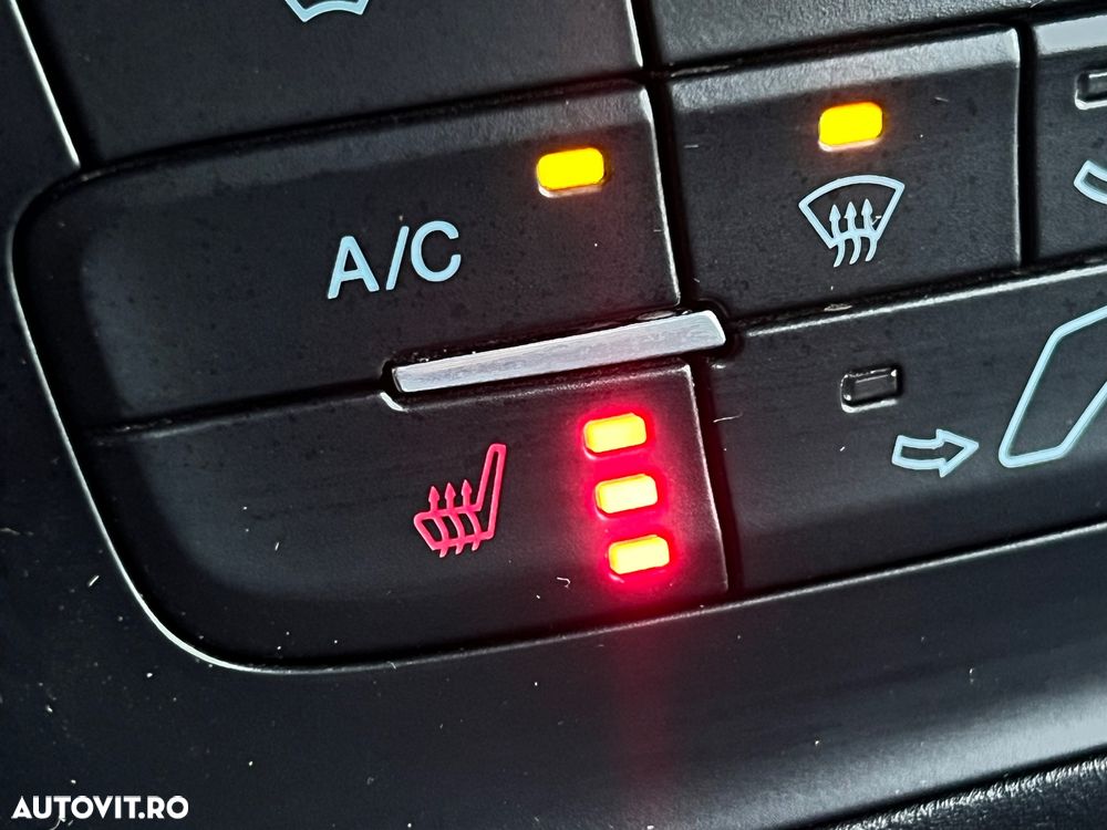 Ford Transit Connect - 22