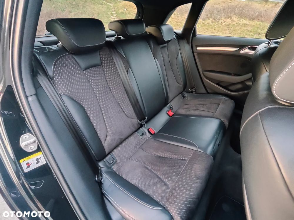 Audi A3 Sportback 2.0 TDI (clean diesel) quattro S tronic S line Sportpaket - 27