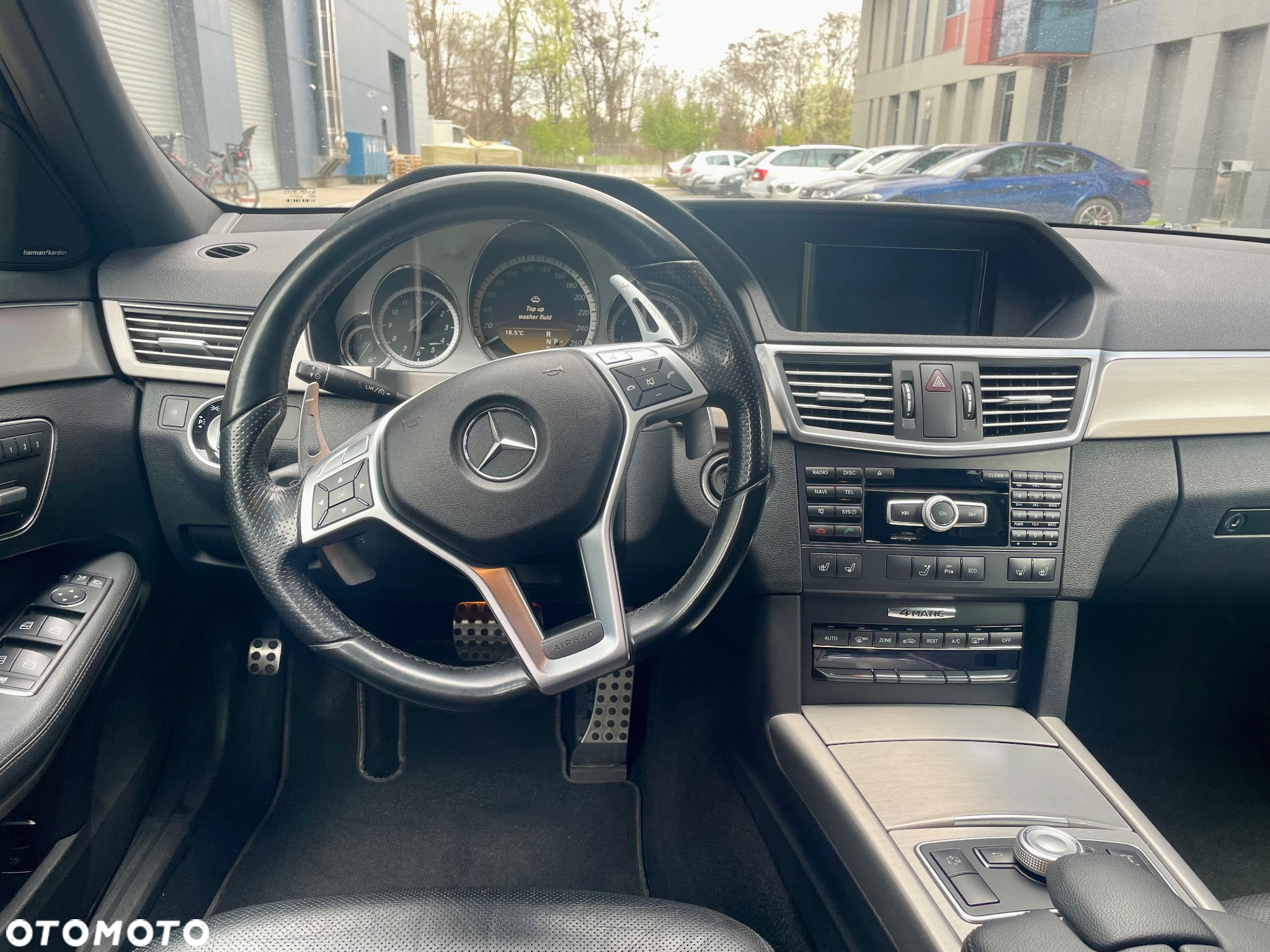 Mercedes-Benz Klasa E 500 T 4Matic 7G-TRONIC Avantgarde - 23