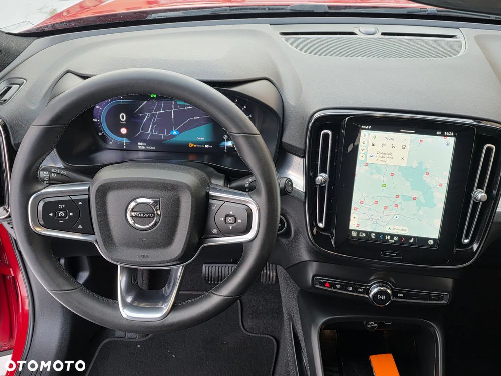 Volvo XC 40 B3 B DKG Essential - 24