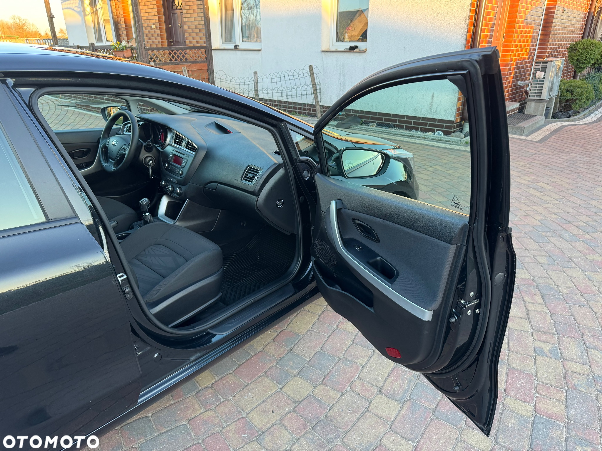 Kia Ceed Cee'd 1.4 CRDi M - 27