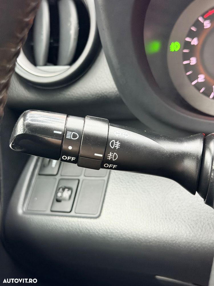 Toyota RAV4 2.2 D-4D 4x4 Sol - 30