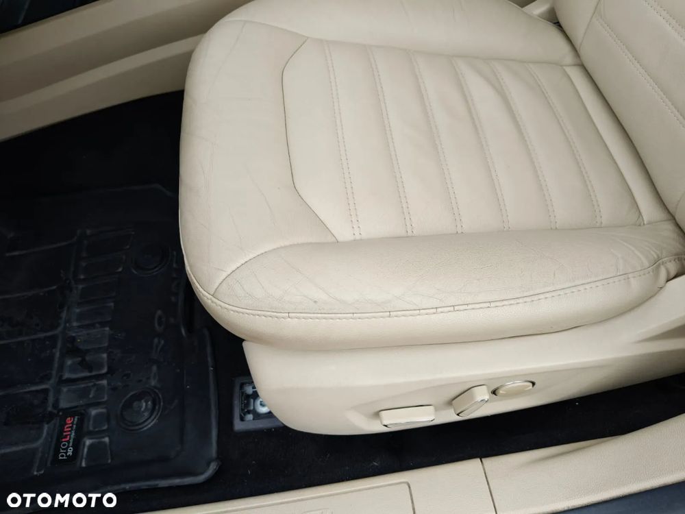 Ford Mondeo 2.0 Hybrid Titanium - 16