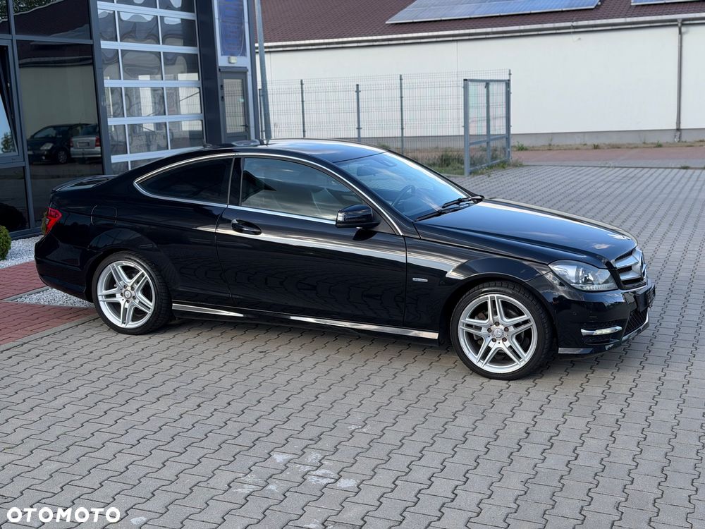 Mercedes-Benz Klasa C 180 CGI BlueEff - 13