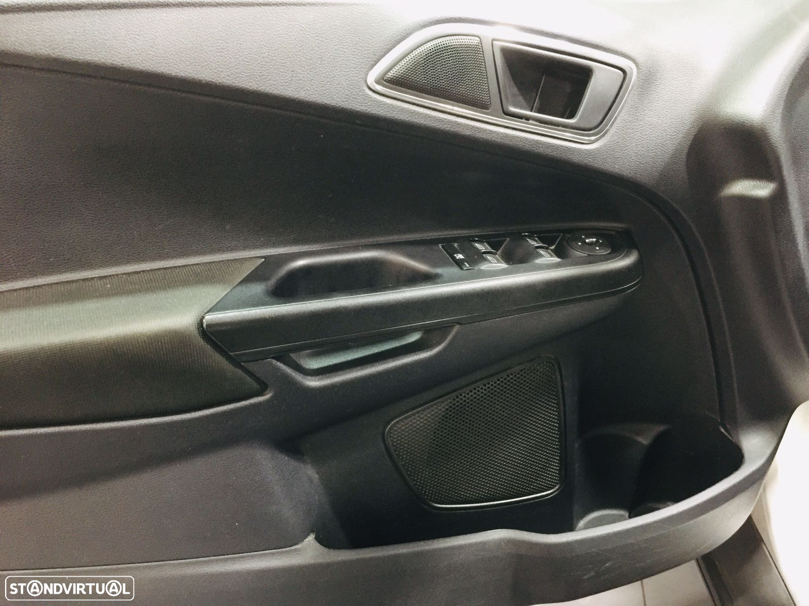 Ford B-Max 1.0 EcoBoost Titanium - 23
