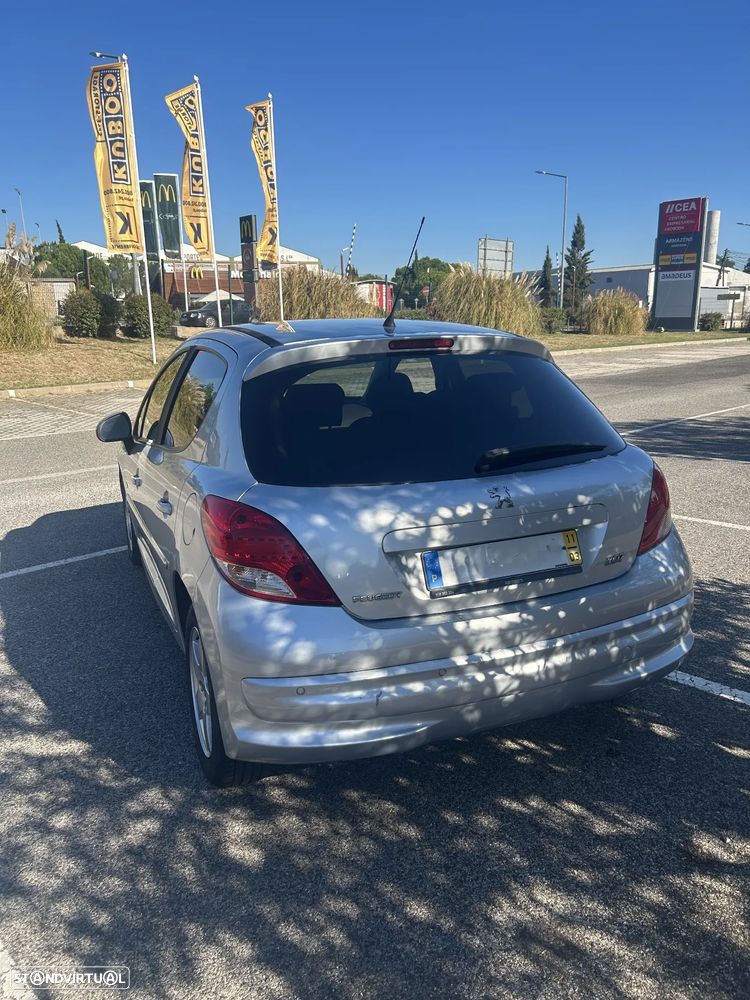 Peugeot 207 1.4 16V SE Sportium - 2