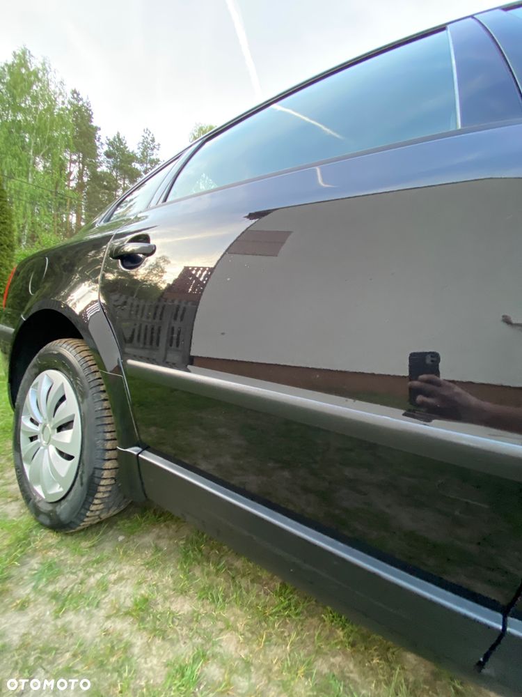 Volkswagen Passat - 22