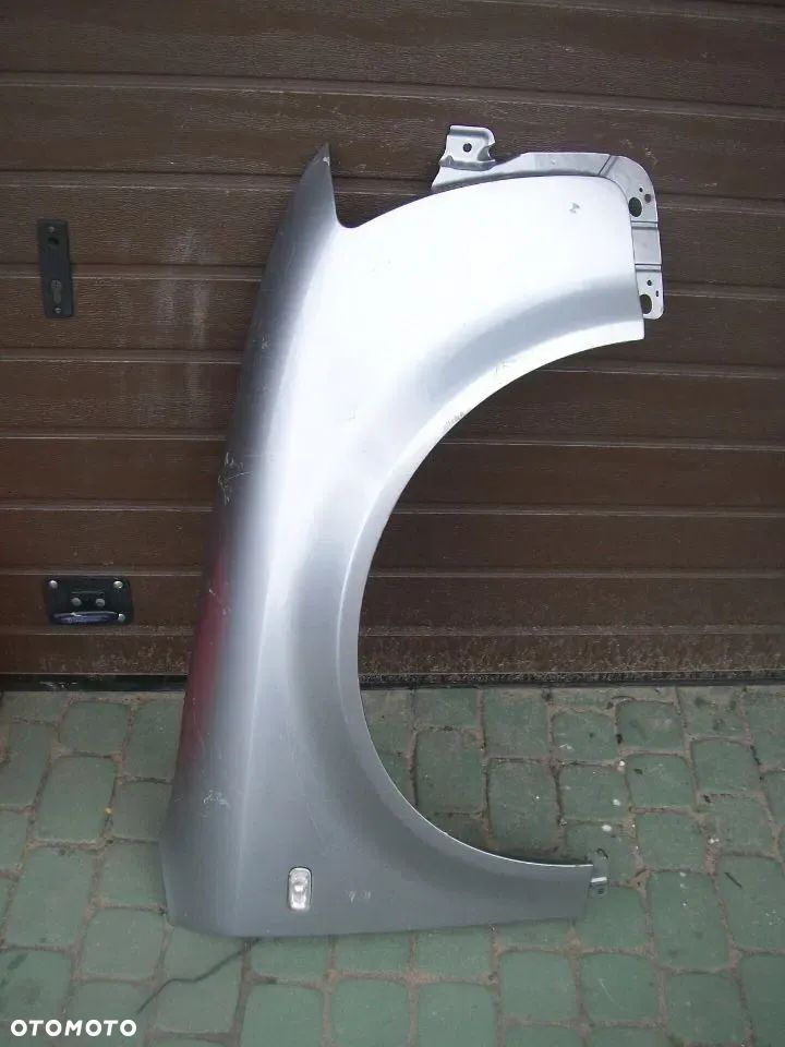 Błotnik prawy Adui A4 B6 - 1