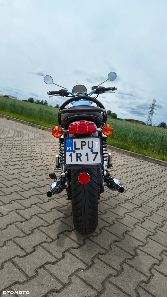 Triumph Bonneville - 5