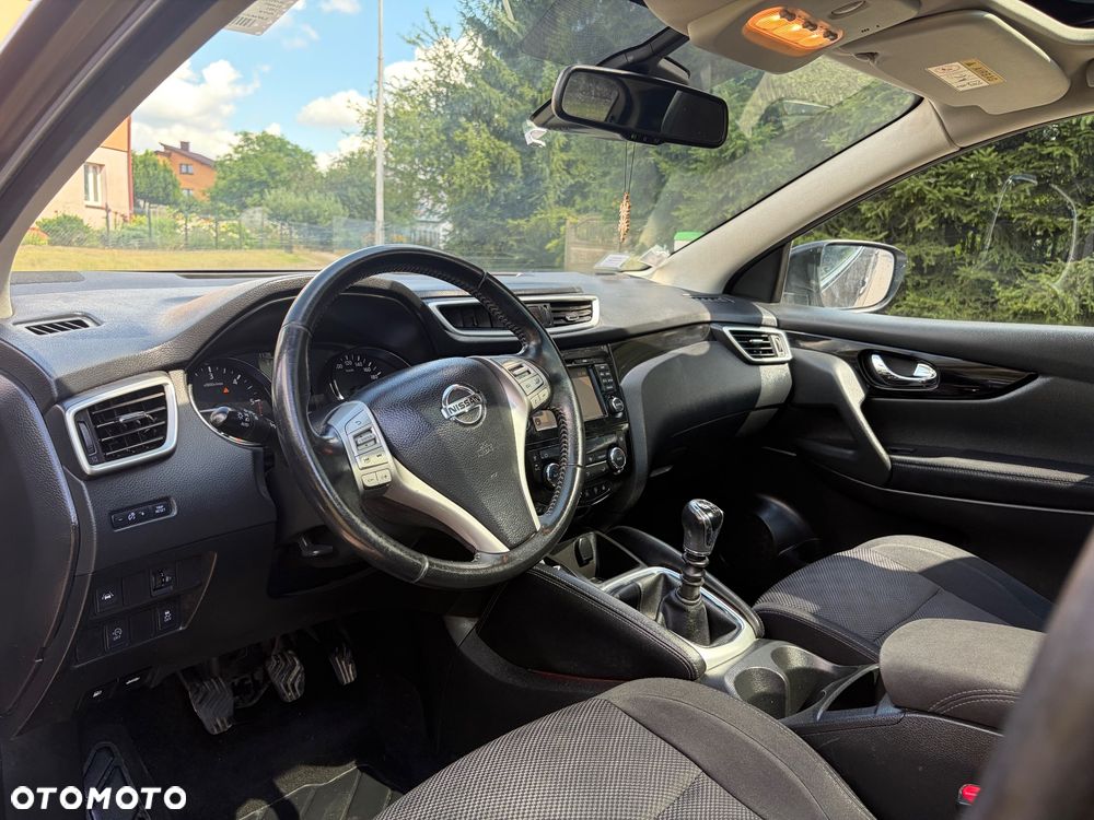 Nissan Qashqai - 25