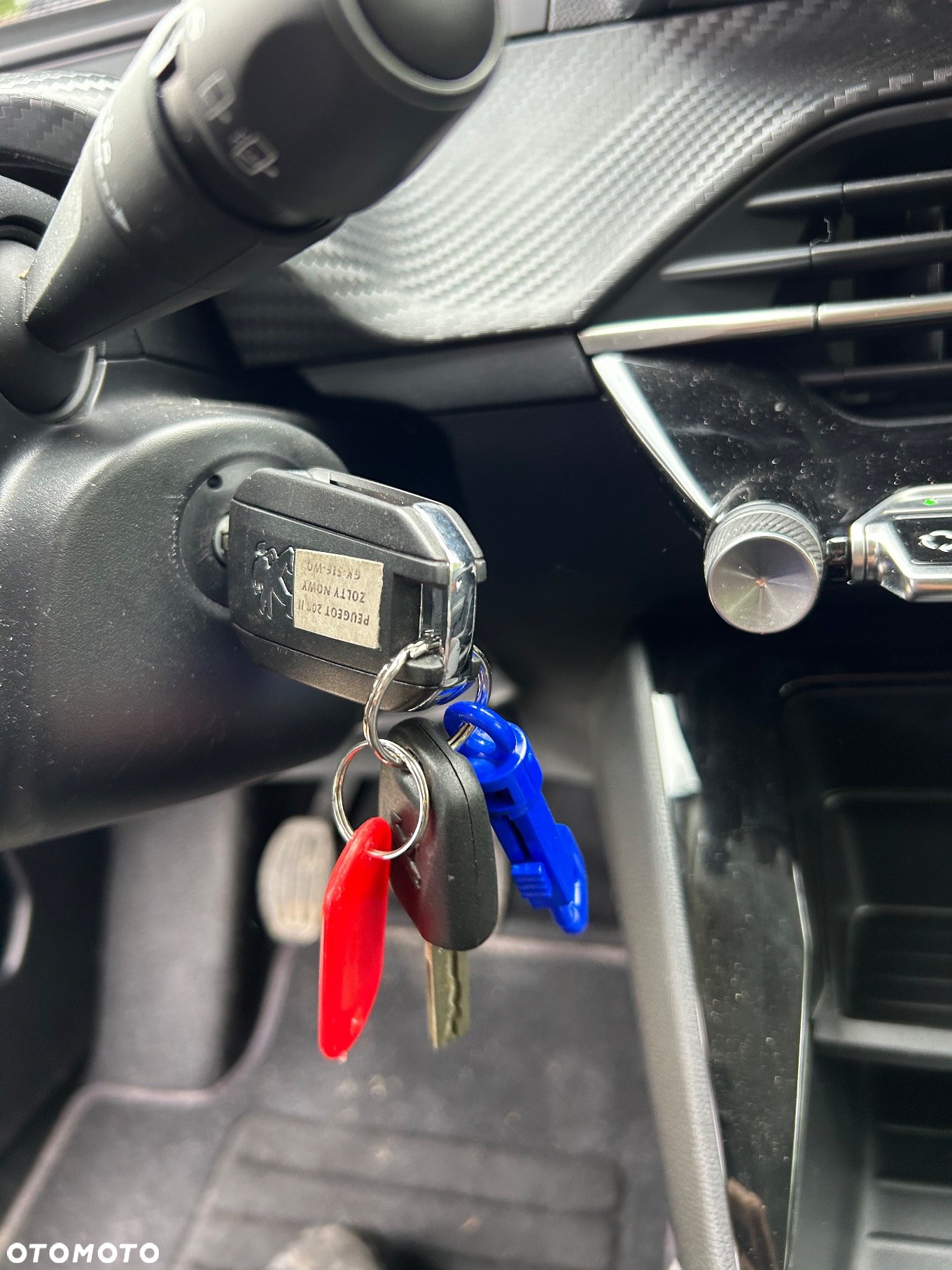 Peugeot 208 - 26
