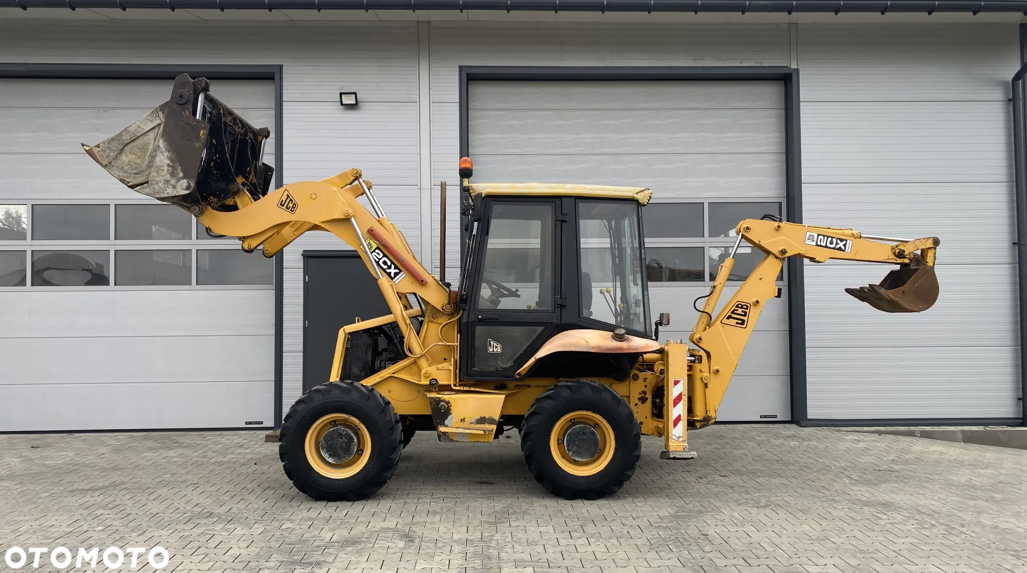 JCB 2cx Koparko-ładowarka - 11