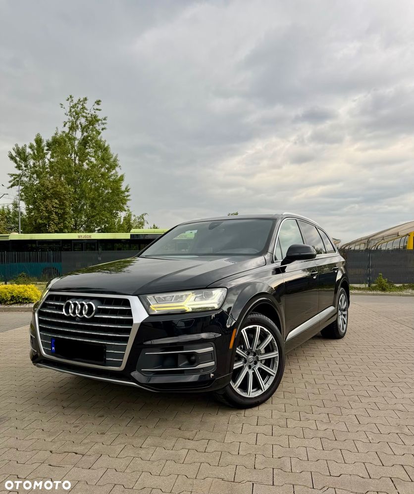 Audi Q7 - 1