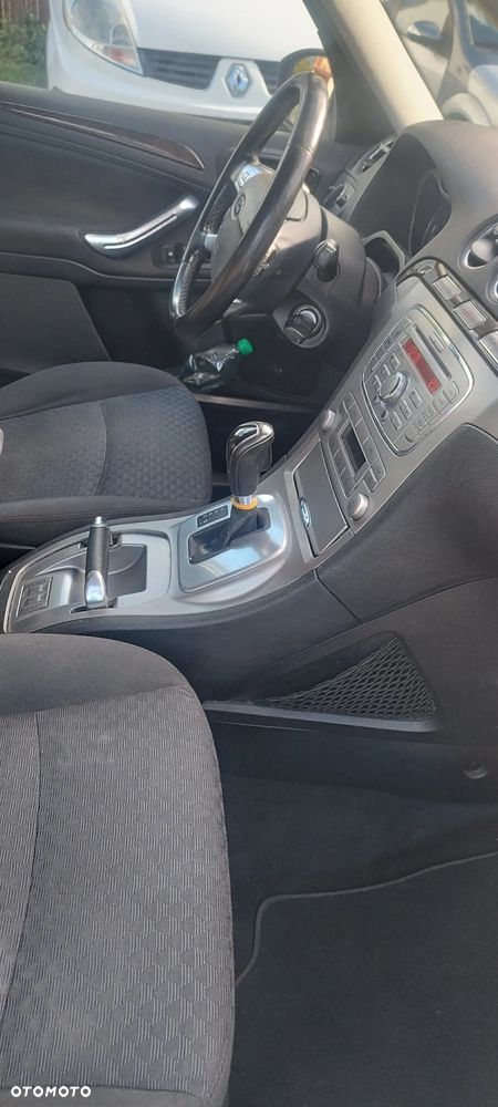 Ford Galaxy 2.0 TDCi Ghia - 9