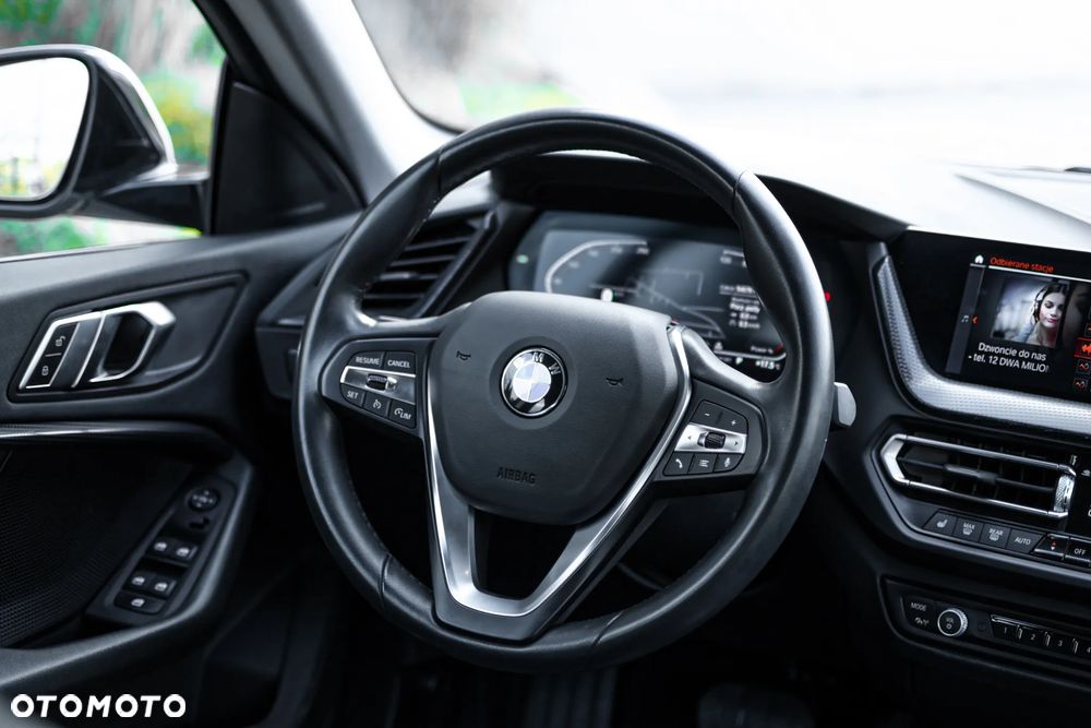 BMW Seria 2 218i Luxury Line - 10