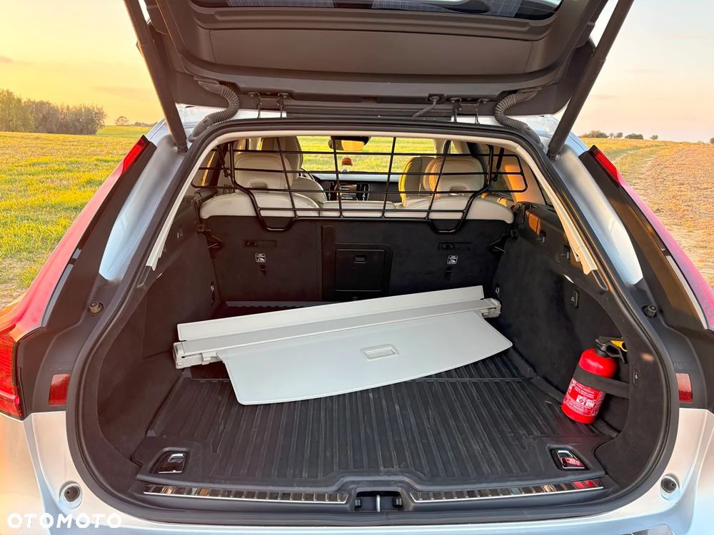 Volvo V90 Cross Country - 5