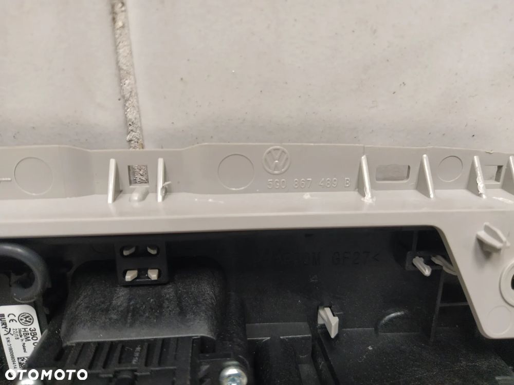 VW TIGUAN II LAMPKA PODSUFITKI OŚWIETLENIE KABINY PRZYCISKI SZYBERDACHU ORYGINAŁ - 5