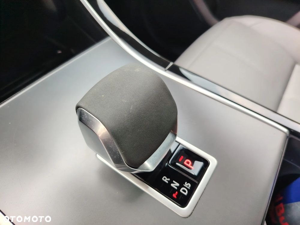 Land Rover Range Rover Velar 2.0 D200 mHEV R-Dynamic SE - 20