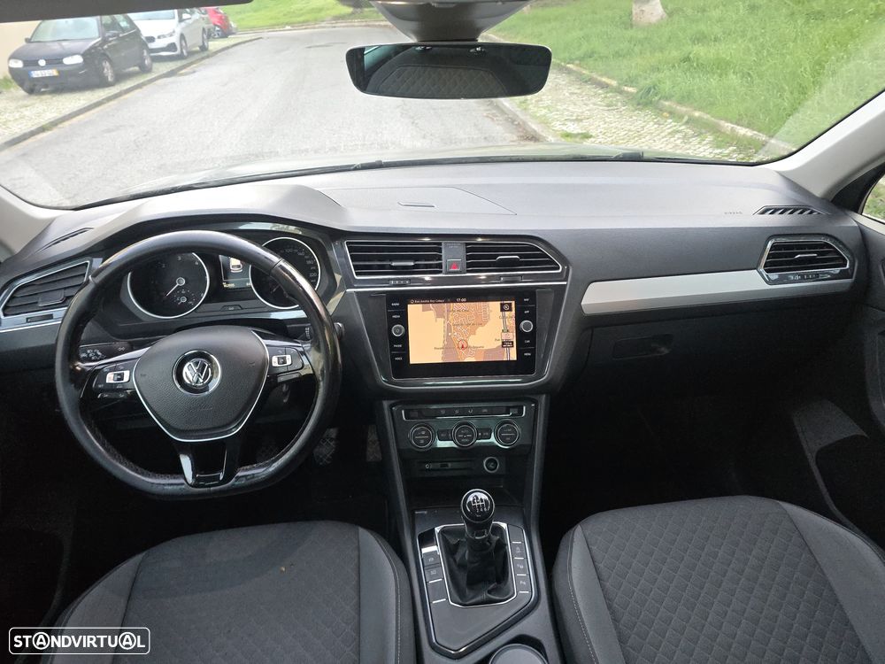 VW Tiguan 1.6 TDI Confortline - 12