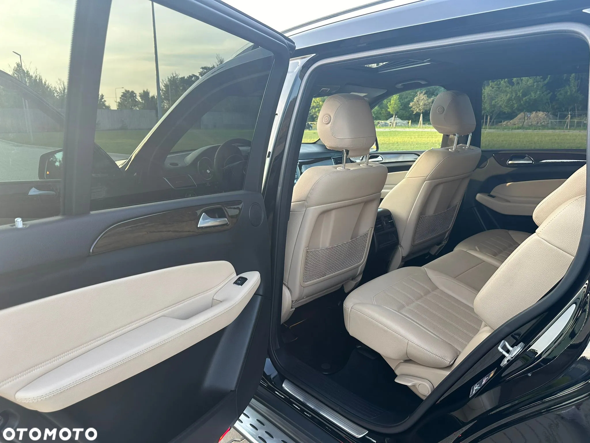 Mercedes-Benz GLS 400 4Matic 9G-TRONIC - 25