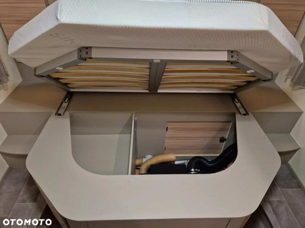 Renault Kamper PółIntegra AHORN TQplus Queensbed Jak nowy! 9000km! FV23% - 26