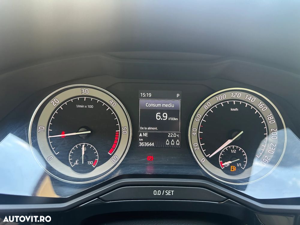 Skoda Superb 2.0 TDI DSG L&K - 17