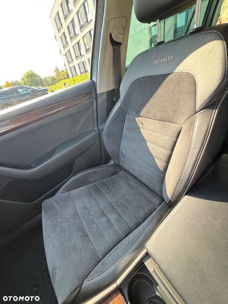 Skoda Superb 2.0 TDI SCR 4x4 Scout DSG - 7