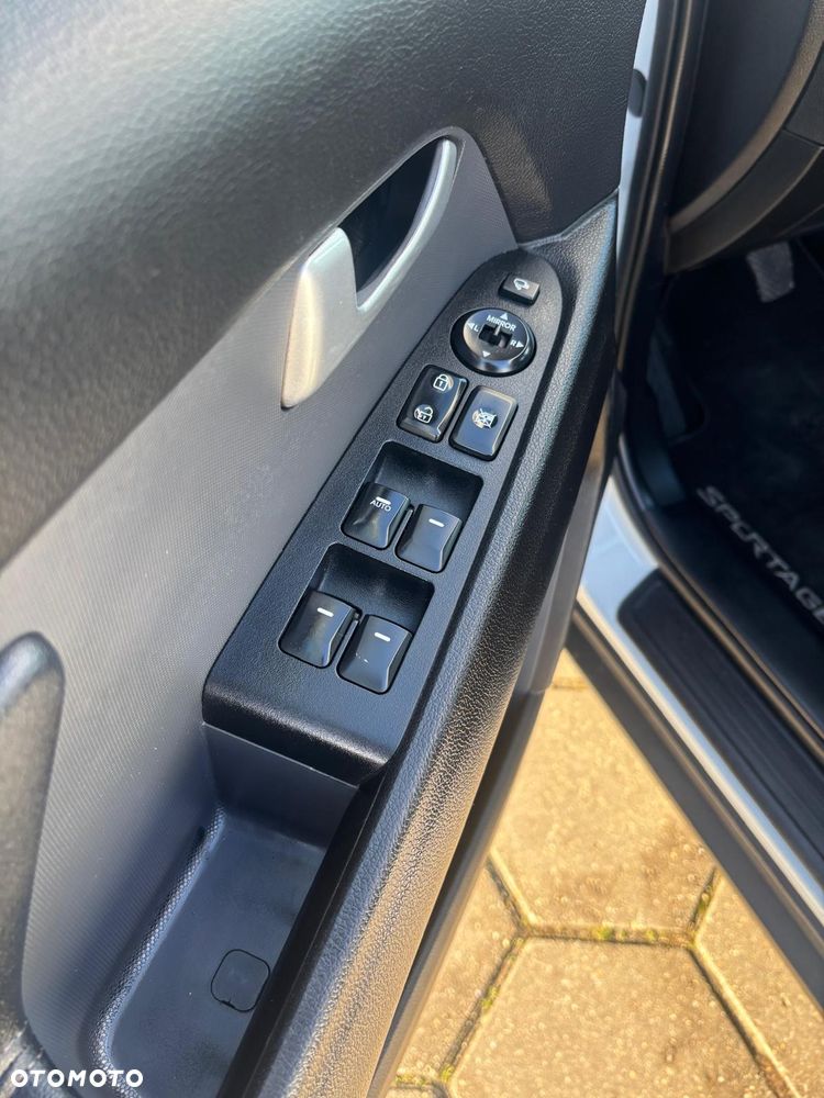 Kia Sportage 1.7 CRDI 2WD ISG Dream-Team Edition - 15