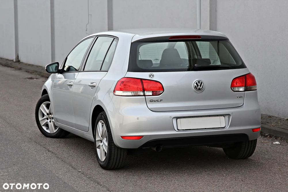 Volkswagen Golf 1.6 TDI DPF BlueMotion Technology Team - 4