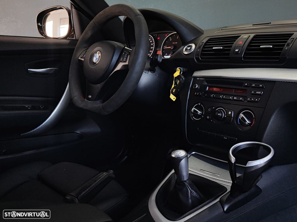 BMW 118 d Limited Edition Lifestyle c/ M Sport Pack - 43