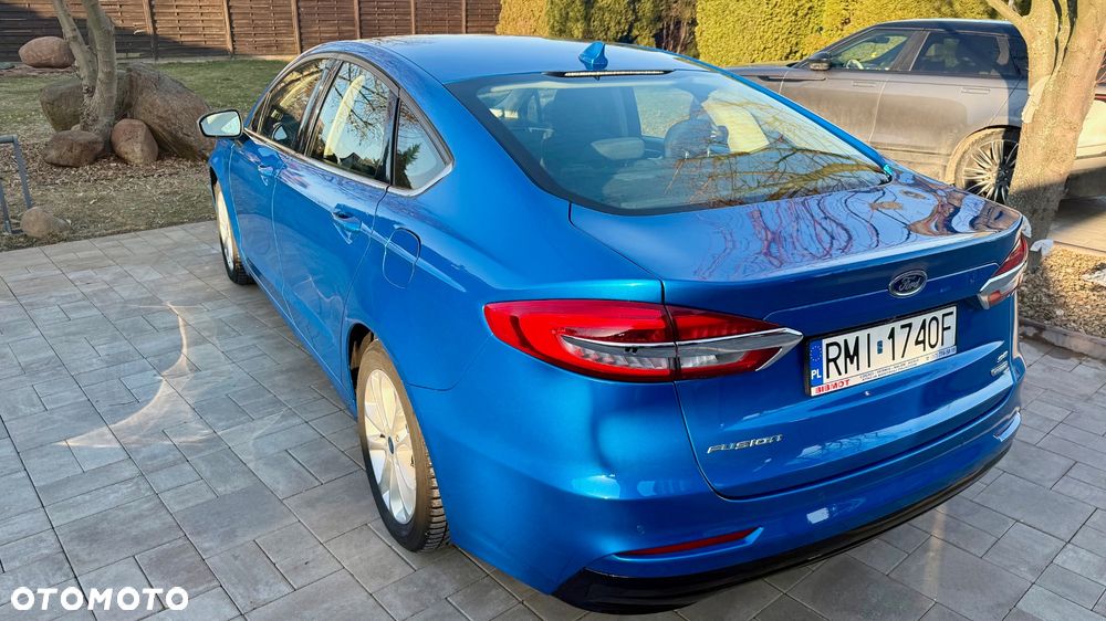 Ford Fusion - 5