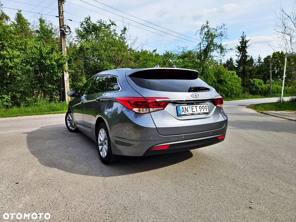 Hyundai i40 Kombi blue 1.7 CRDi Premium - 11