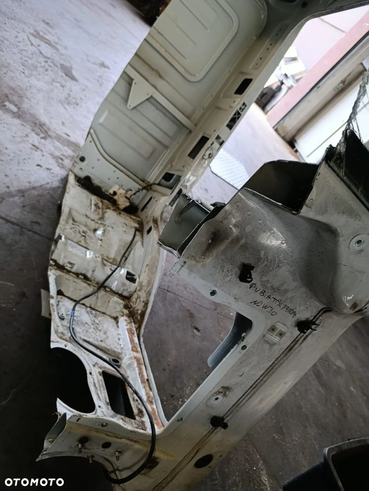 Ćwiartka kabiny Lewa Mercedes Atego III EURO 6 - 7