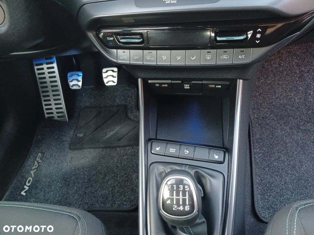 Hyundai Bayon 1.0 T-GDI 48V-Hybrid Intro - 18