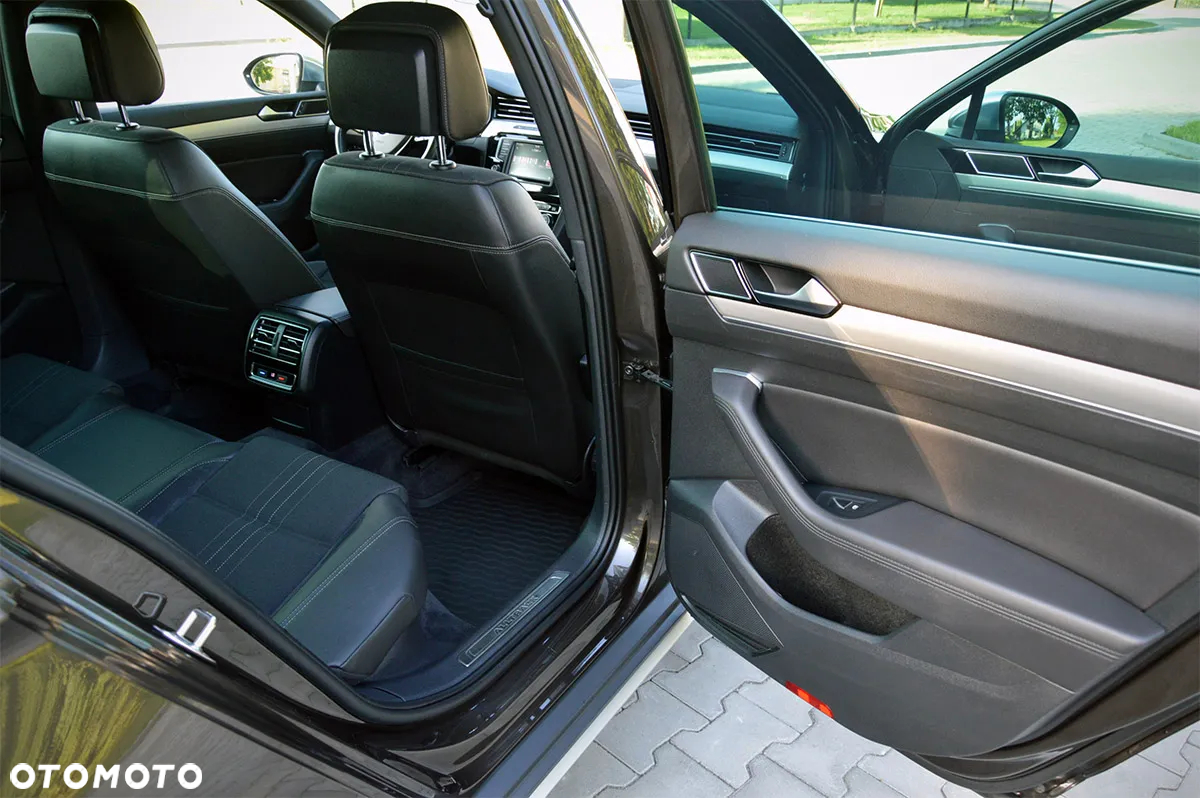 Volkswagen Passat Variant 2.0 TDI SCR 4Motion DSG Alltrack - 15