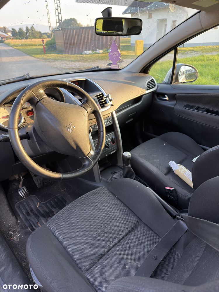 Peugeot 207 - 6