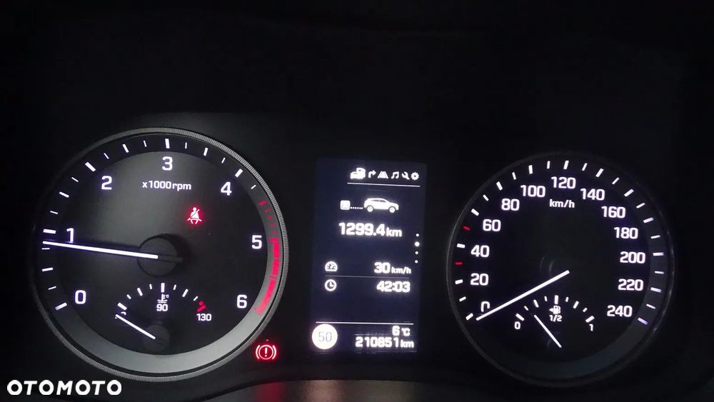 Hyundai Tucson 2.0 CRDI BlueDrive GO 2WD - 25