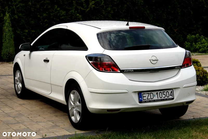 Opel Astra GTC 1.6 Catch me - 4