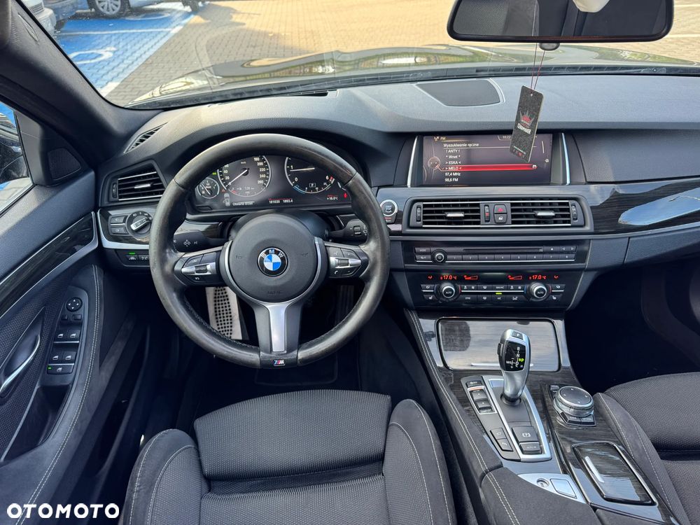 BMW Seria 5 525d - 12